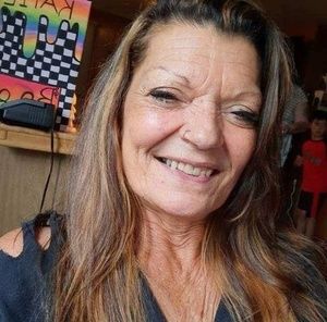 Meet your Posher, Lora